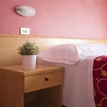 Junior Hotel
