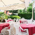 Junior Hotel 3*