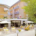 Junior Hotel