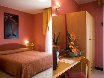Junior By Oasigroup Hotel 3*