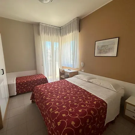 Junior By Oasigroup Hotel 3*