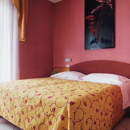 Hotel Junior By Oasigroup Rimini