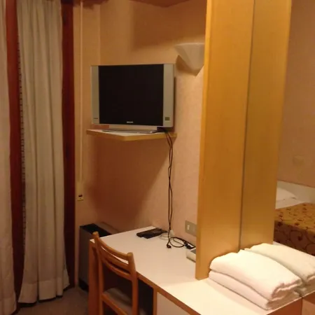 Junior By Oasigroup Ξενοδοχείο 3*