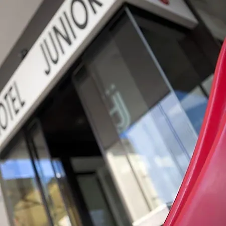 Ξενοδοχείο Junior By Oasigroup