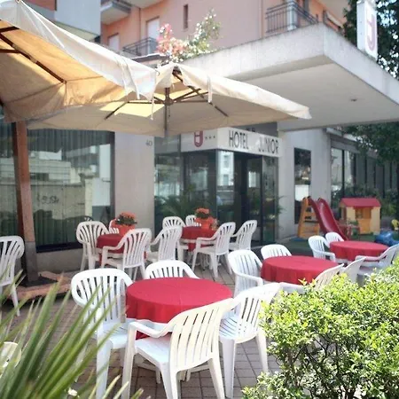 Hotel Junior By Oasigroup