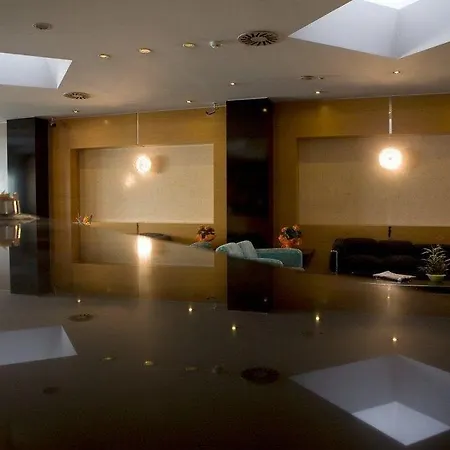 Hotel Junior By Oasigroup 3*