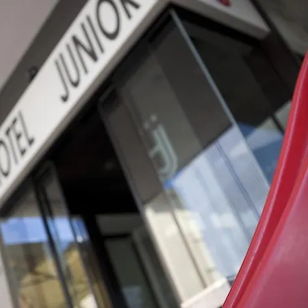 Junior Hotel 3*