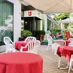 Junior Ξενοδοχείο