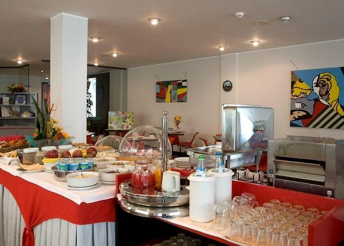 Otel Junior